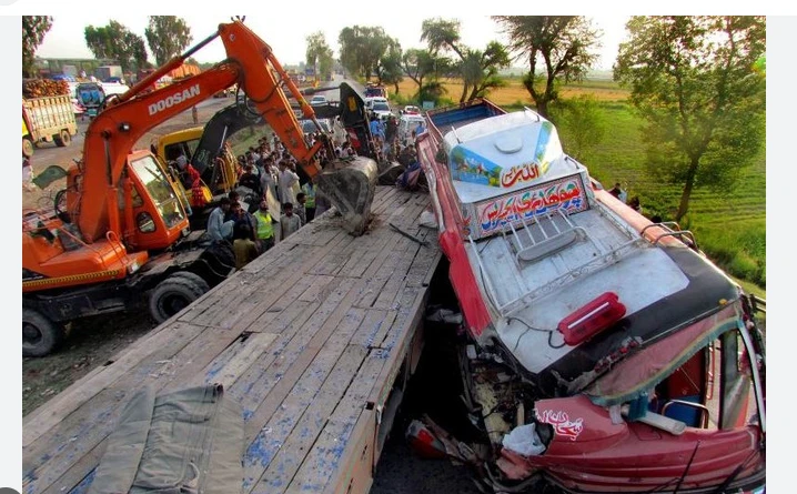 Three children die in trailer-truck collision in Karachi