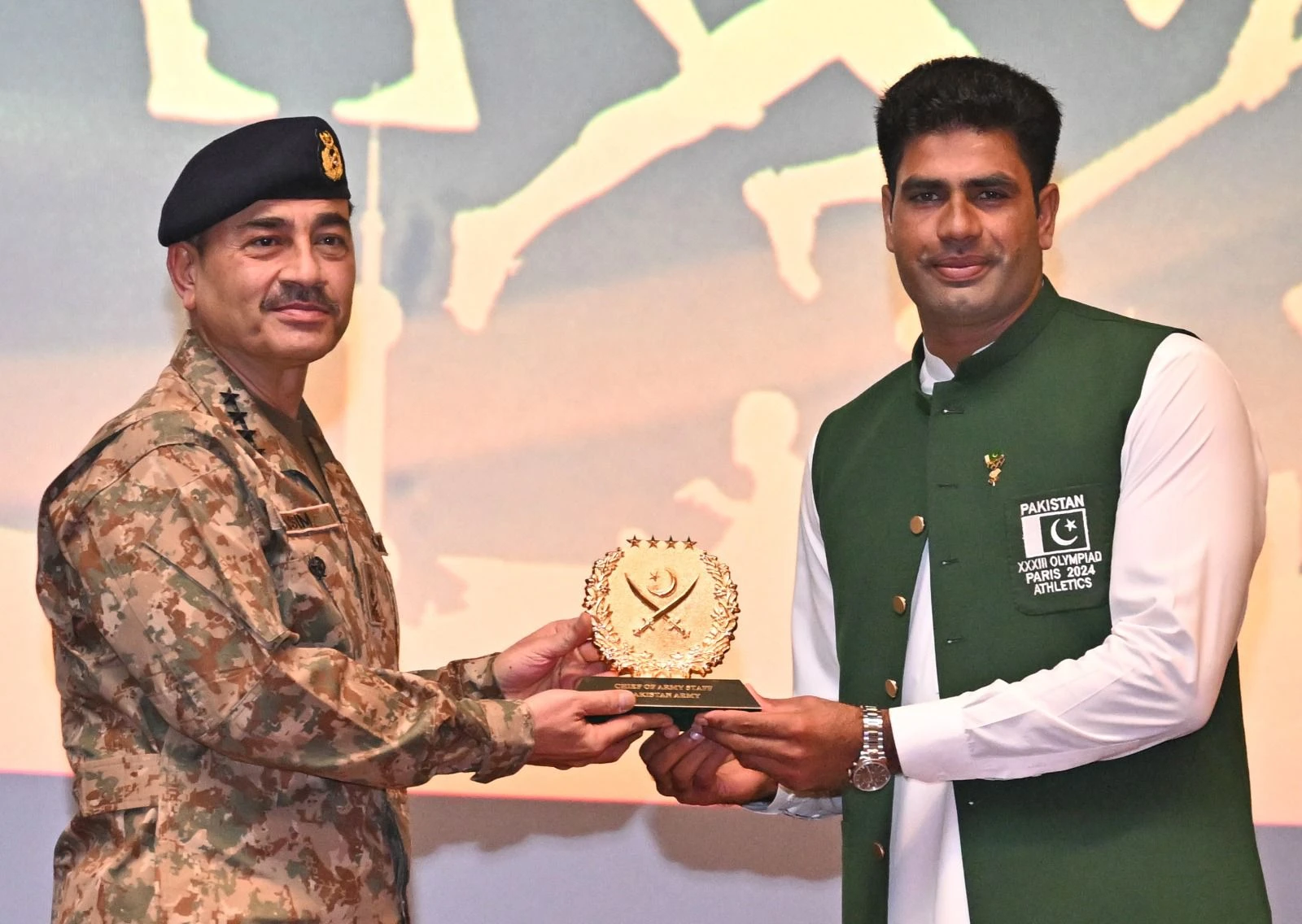 COAS General Asim Munir lauds Olympian Arshad Nadeem’s historic achievement