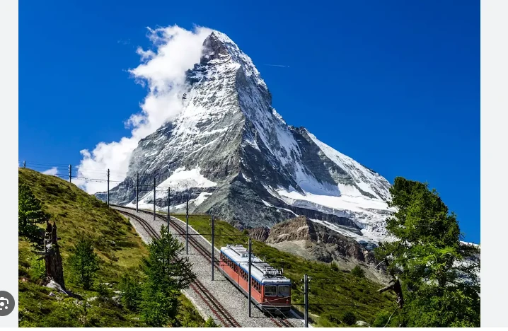 Two dead after falling 1,000 metres on Swiss mountain