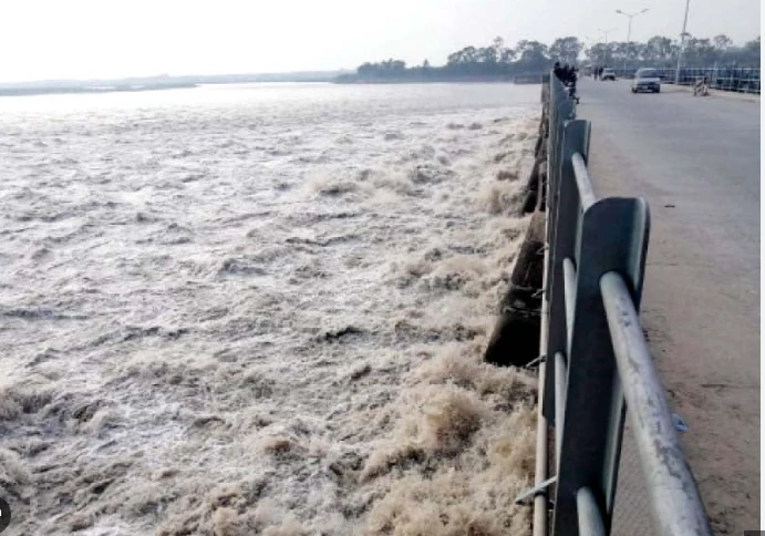 Water aggression by India leads to deluge in Rivers Chenab and Ravi