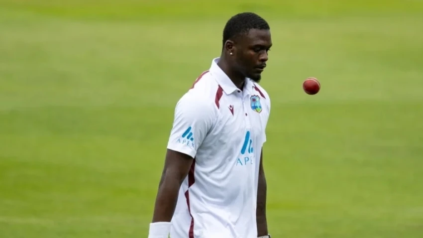 Seales' 6-wicket haul puts South Africa on back foot, Windies chasing 263