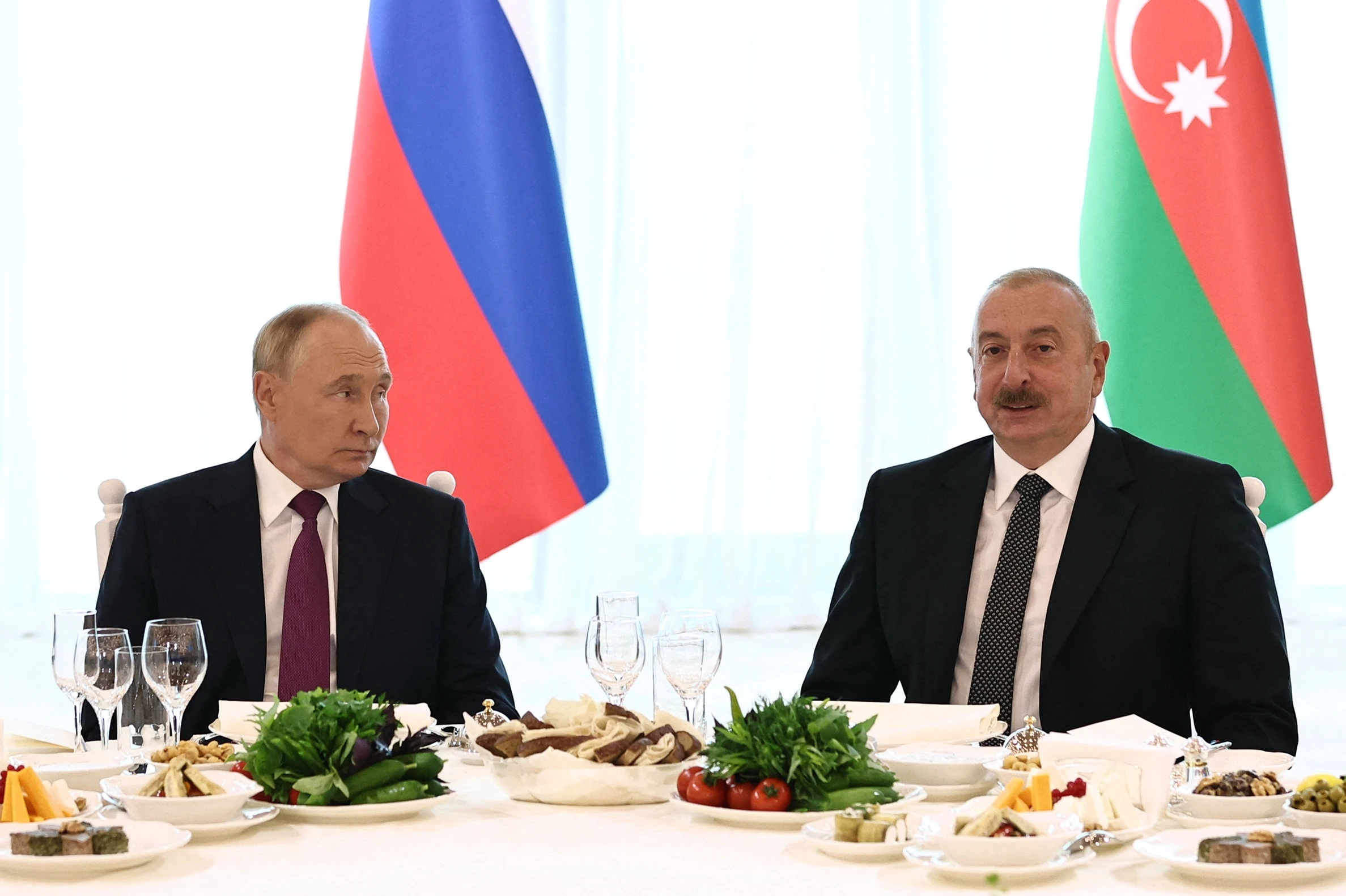 Putin in Baku offers mediation for Azerbaijan-Armenia peace agreement