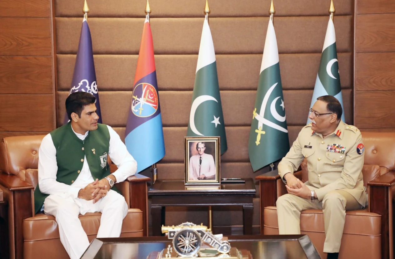 CJCSC meets Arshad Nadeem