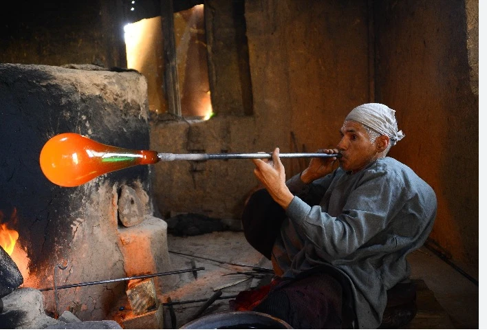 Fragile but unbroken, Afghan glassblowers refuse to quit