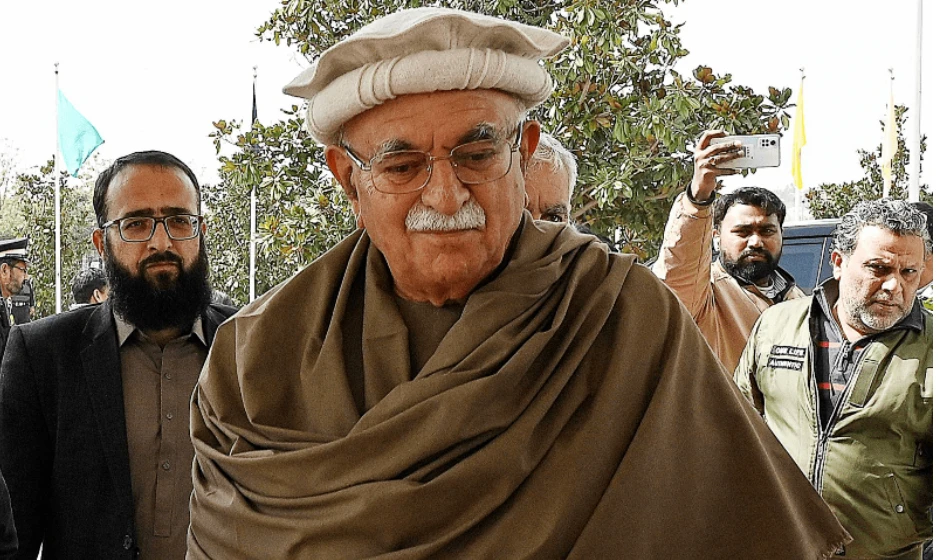 Achakzai expresses reservations with PTI over cancellation of rally in Tarnol