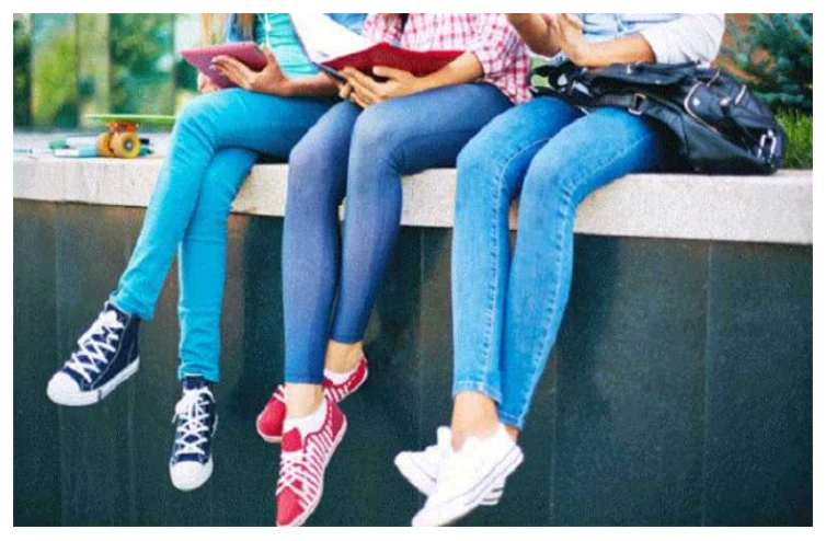 Girls banned from wearing jeans, T-shirts at Lahore's Govt College University