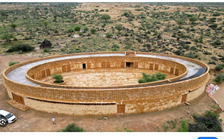 Indian desert school's unique design offers respite from heat