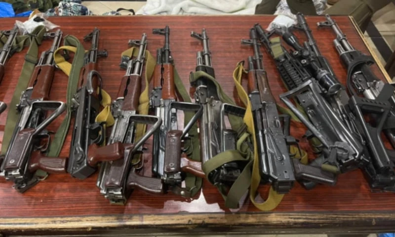 Khairpur police seize arms-laden vehicle on National Highway, arrest two smugglers