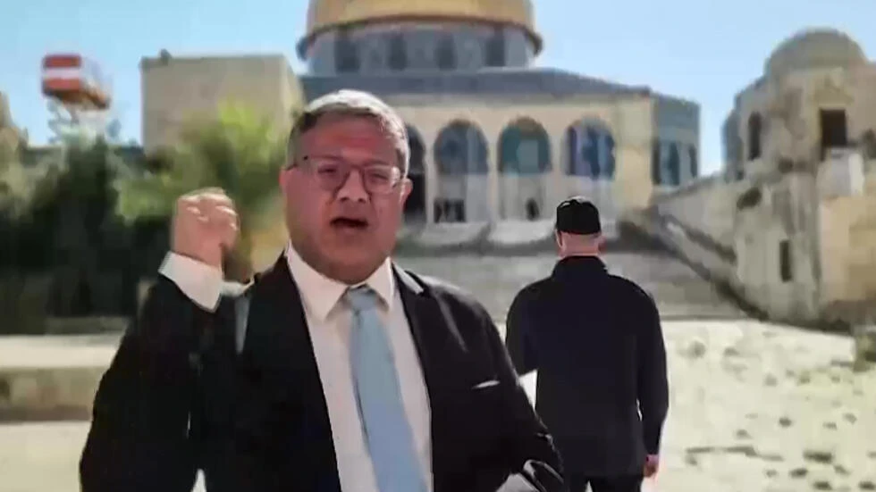 Israel minister says would build synagogue at flashpoint Jerusalem site