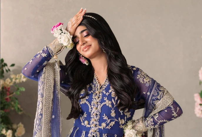 Sehar Khan looks super cute while swaying to 'Didi Tera Dewar Deewana'