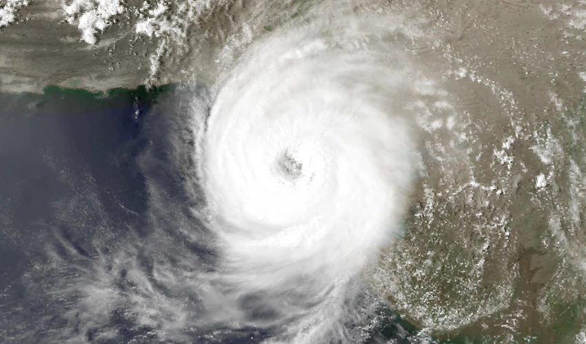 Cyclone Asna: Heavy rains and urban flooding expected in coastal Sindh and Balochistan