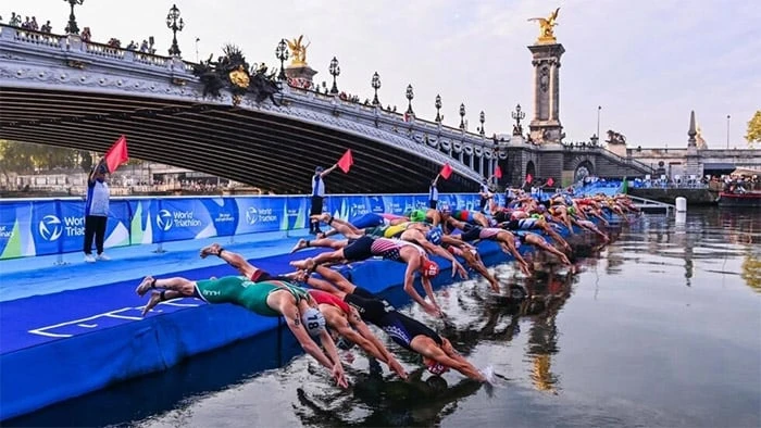 Paralympic organisers postpone triathlon in Seine over water quality