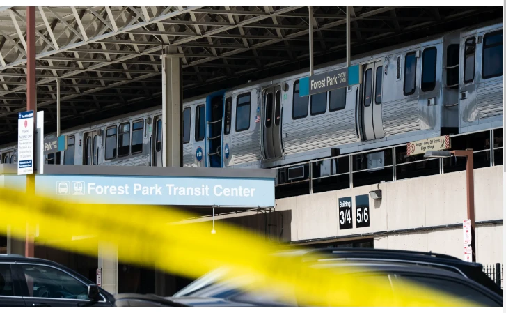 Four shot dead on Chicago train