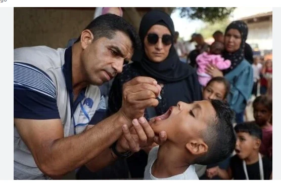 Gaza parents rush to vaccinate kids against polio despite war fears