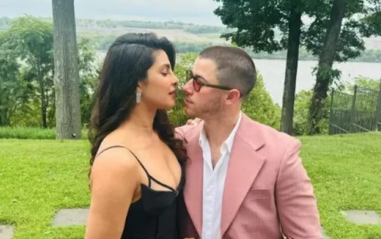 Priyanka Chopra and Nick Jonas’s latest romantic click causes fire on social media