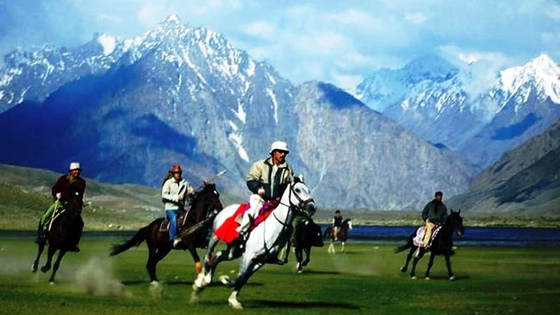 Colourful Jashn-e-Pakistan Polo Tournament kicks off in Gilgit-Baltistan