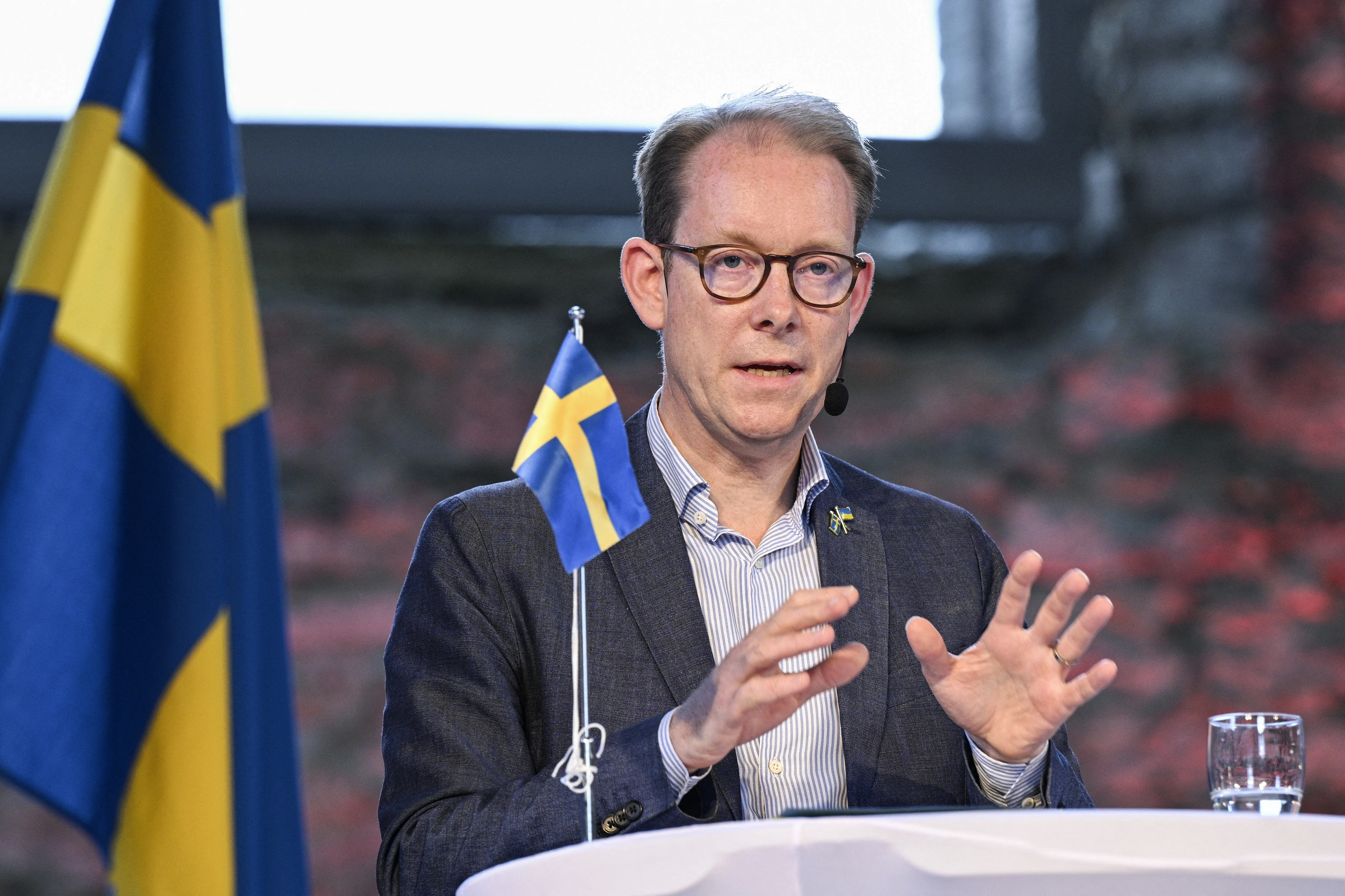 Swedish FM steps down, declares exit from politics