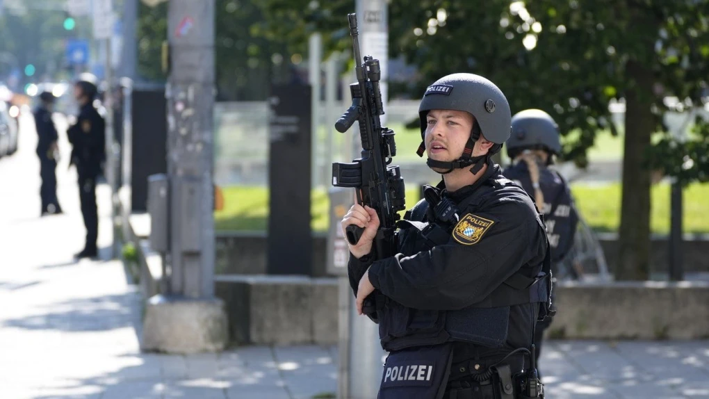 Gunman shot dead near Munich Nazi-era exhibit, Israel consulate