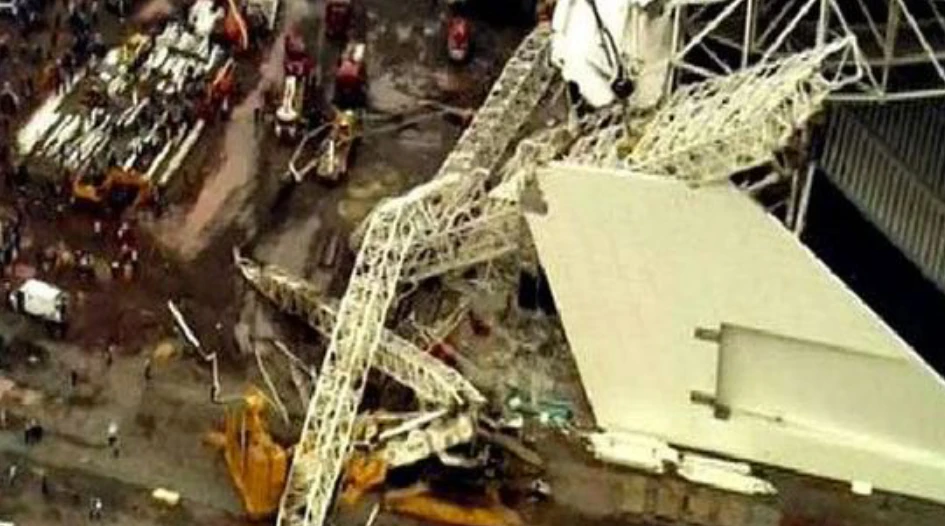 Two dead after cranes collapse at Spanish port