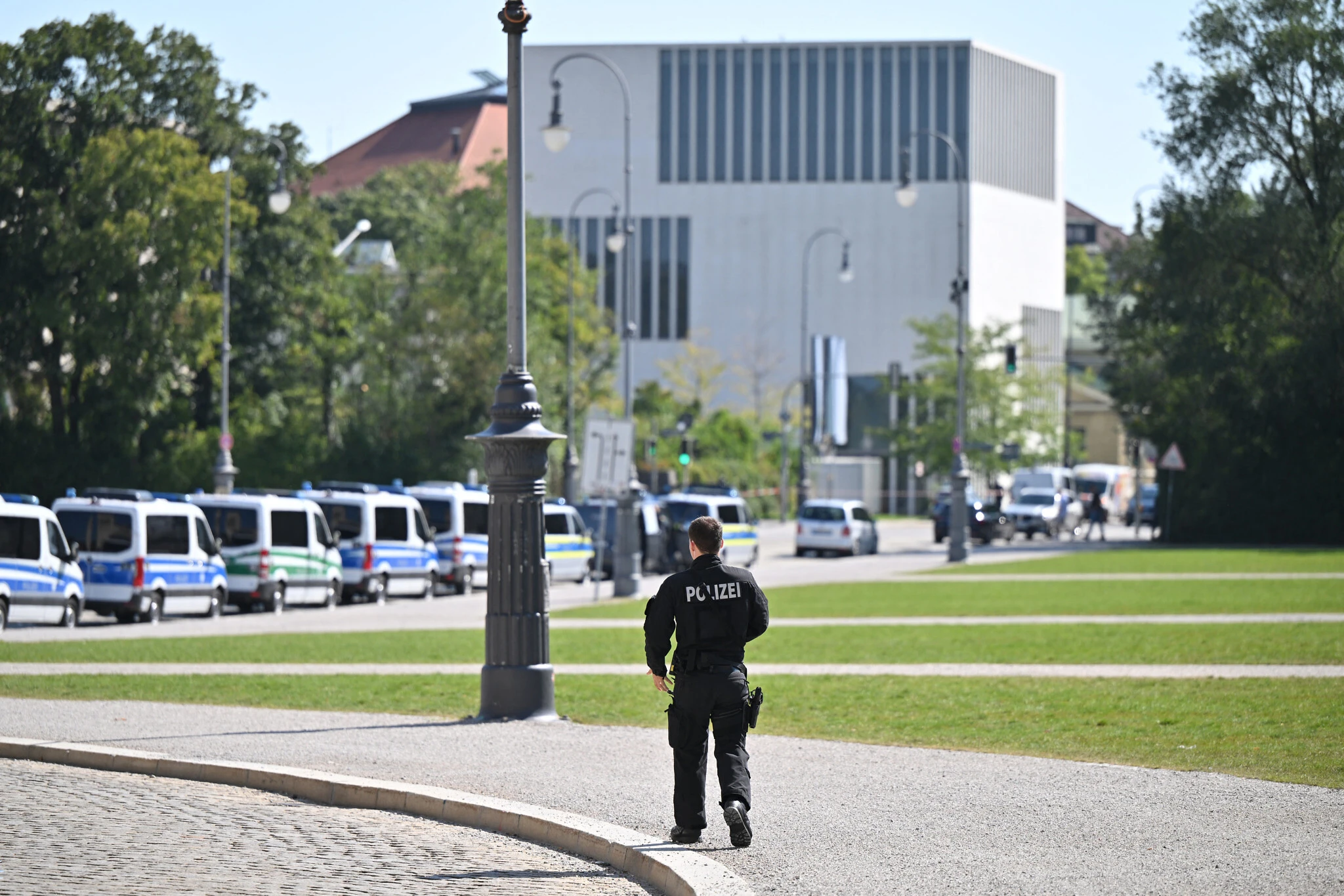 Austrian investigators confiscate electronic devices from Munich shooter’s residence