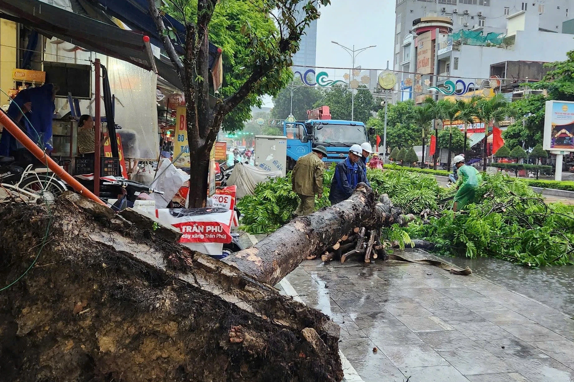 Asia’s most powerful storm of the year, ‘Yagi’, hits Vietnam after China; 9 dead