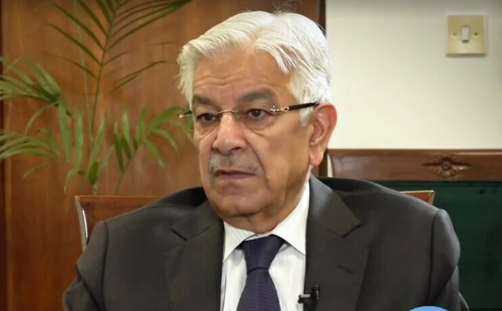 Khawaja Asif boycotts of NA special Committee citing double standards