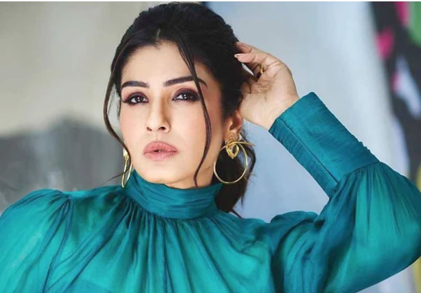 Raveena Tandon’s sincere apology to fans for ‘RUDE’ action in London