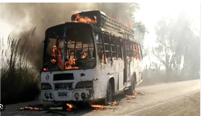 Bus set on fire after it crushes two students to death in Faisalabad