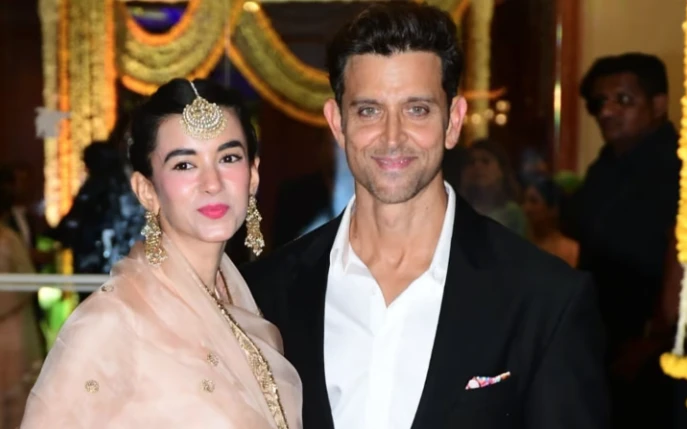 Hrithik Roshan in high spirits while performing puja with girlfriend Saba