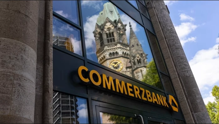 Commerzbank CEO shows little interest in UniCredit's approach