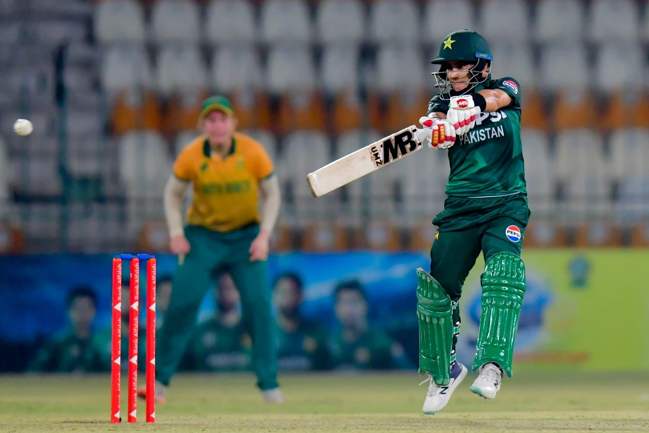 Nida completes 2000 T20I runs as Pakistan level series against South Africa