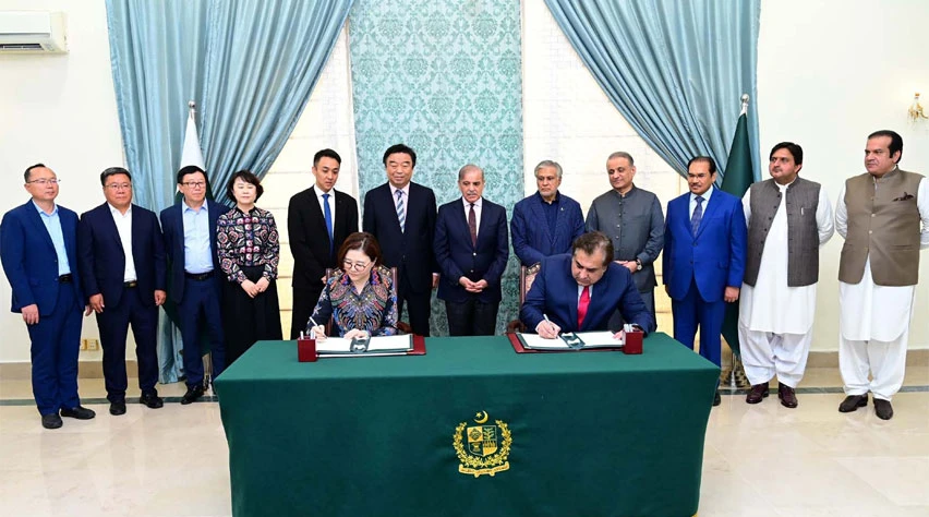 Chinese enterprise to set up textile parks in Karachi, Lahore