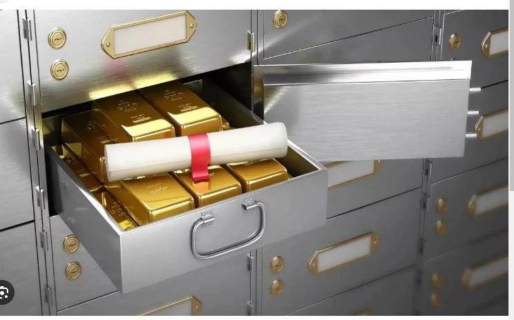 Staff booked after gold worth millions ‘disappears’ from bank lockers