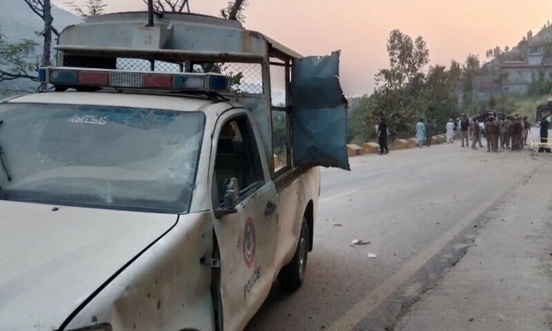 Cop martyred as IED blast targets foreign diplomats convoy in Mallam Jabba