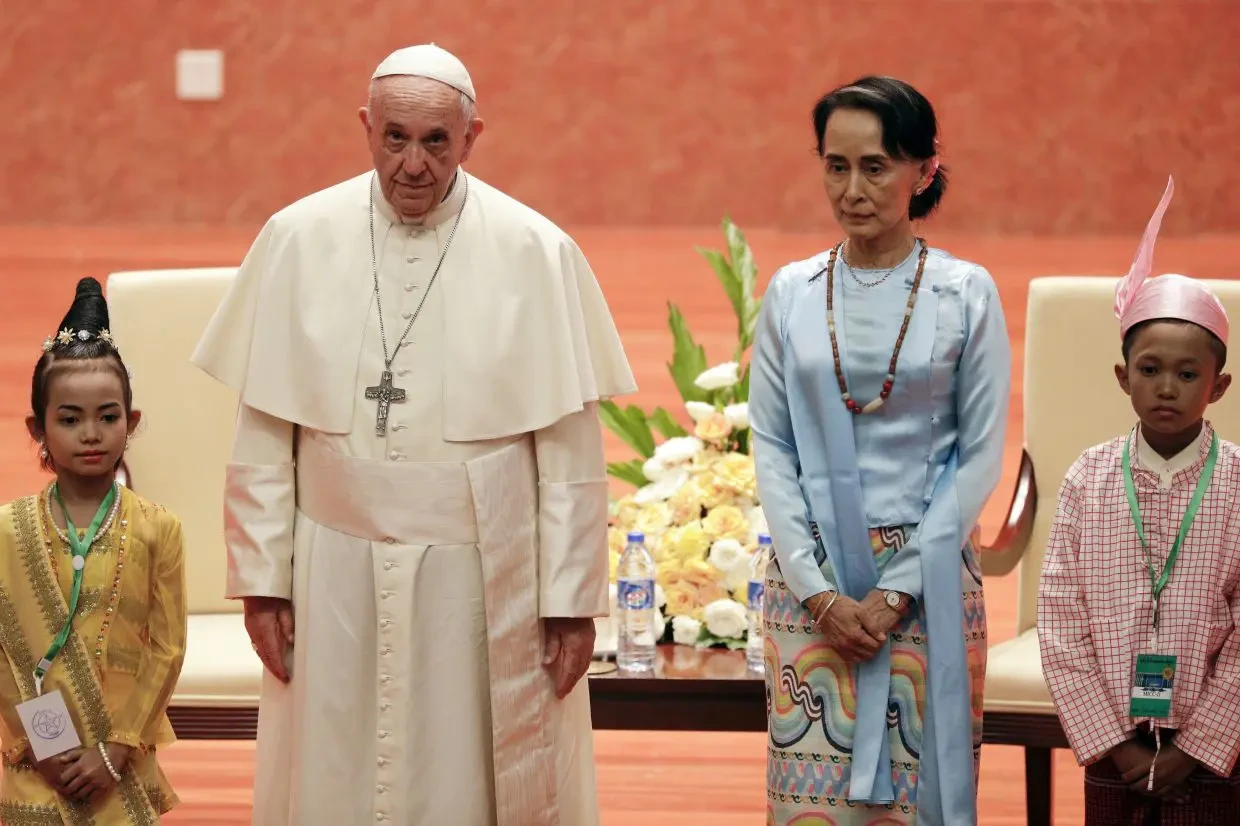 Pope offers refuge to Myanmar's jailed Suu Kyi: Report