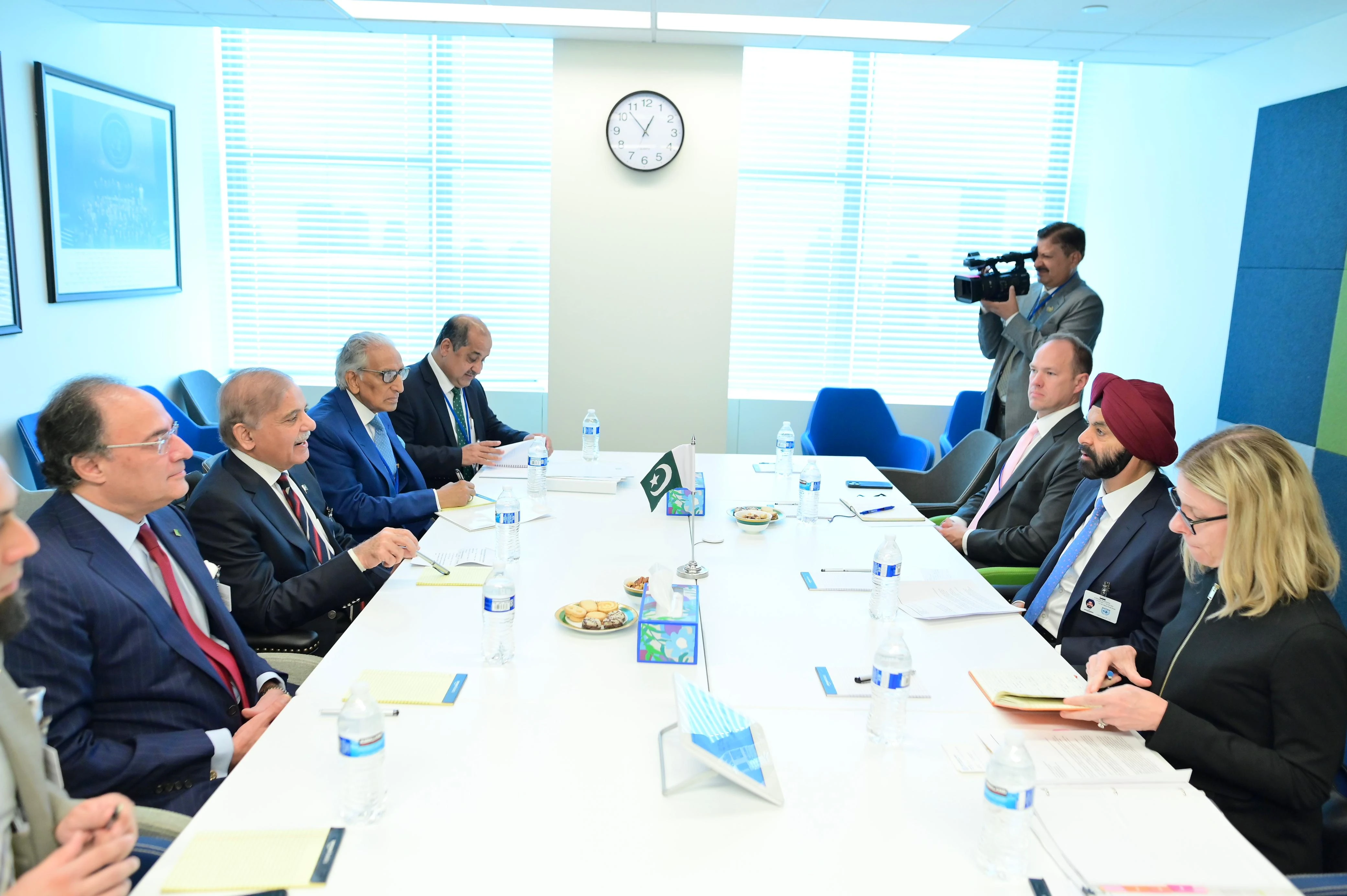 In meeting with World Bank chief, PM reaffirms commitment to achieve development goals