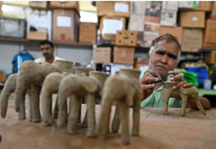 Indian artisans tackle waste with creative upcycling