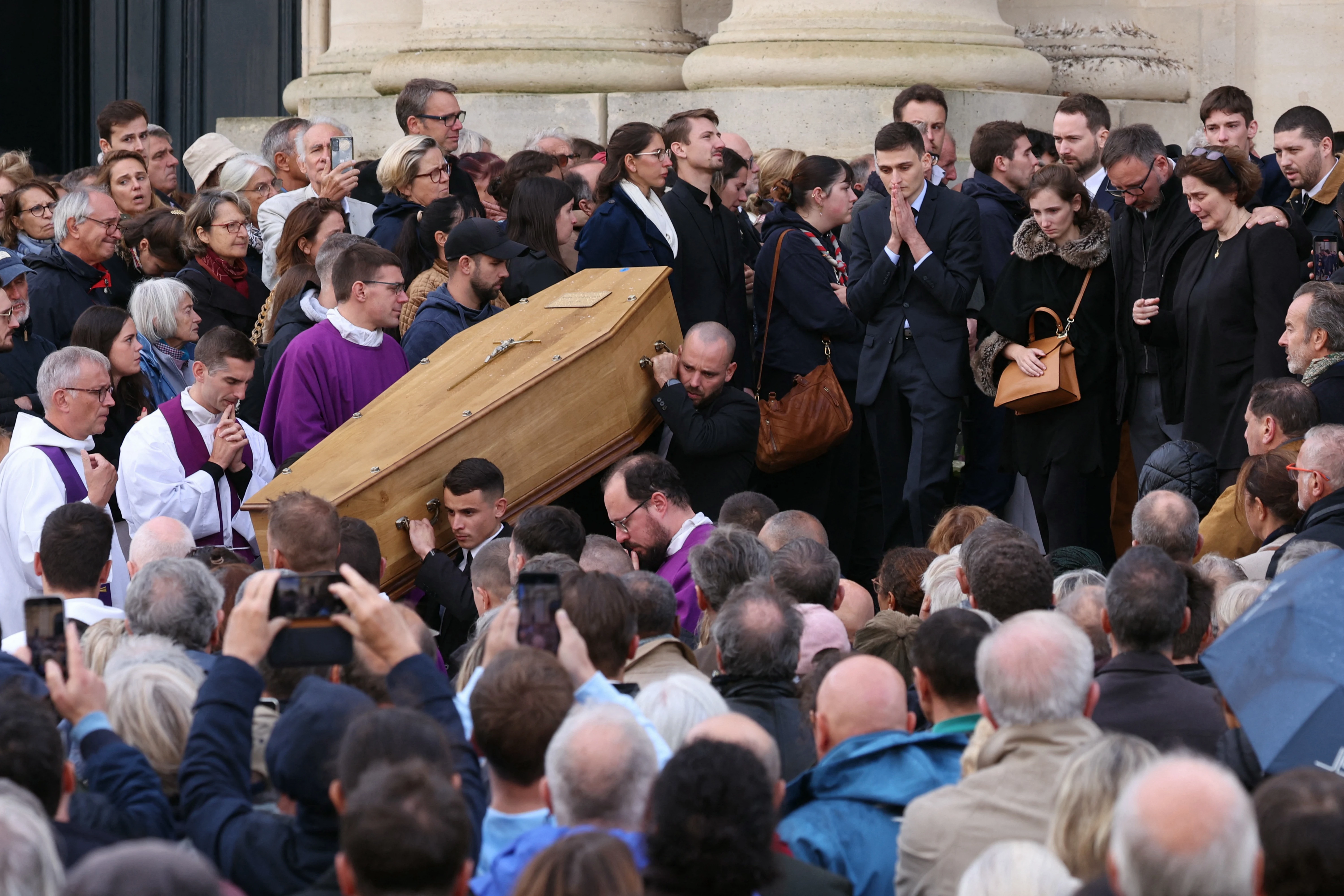 French pay tribute to murdered student