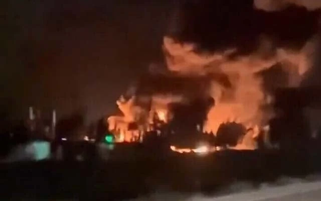 Air strikes in Syria martyr 12 pro-Iranian fighters