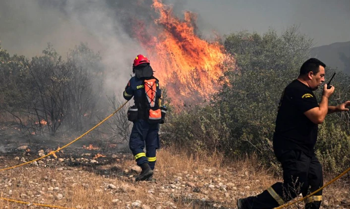 Two killed fighting wildfire in Greece