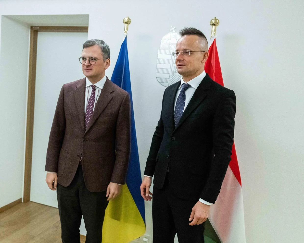 Ukrainian and Hungarian foreign ministers hold frank talks