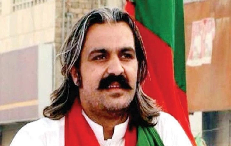 CM Gandapur vows PTI's peaceful protest, warns against 'violence'