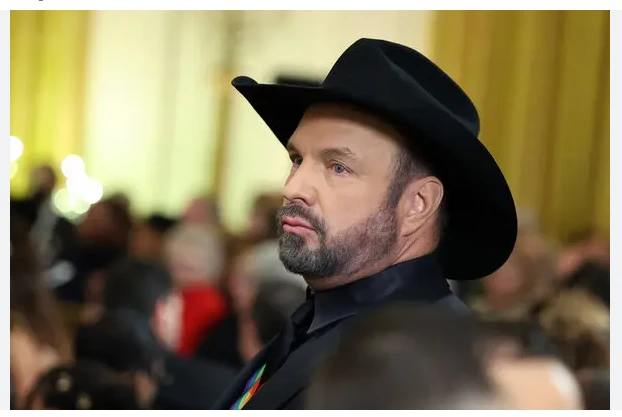 Country singer Garth Brooks accused of rape in new lawsuit