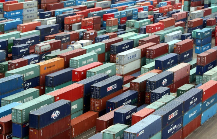 China container fare drops to below $500