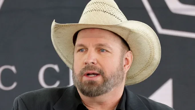 Garth Brooks rejects rape allegations made against him