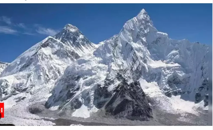 Five Russian climbers killed while scaling mountain in Nepal