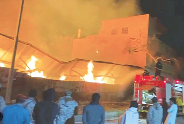 Fire erupts in Karachi towel factory