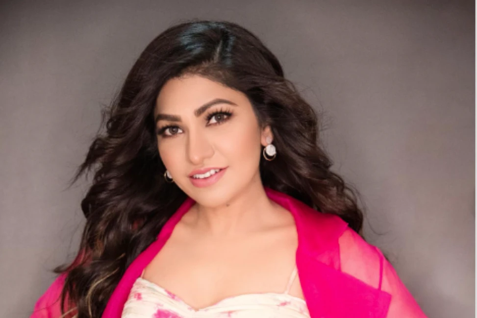 Tulsi Kumar suffers critical injuries after terrible ‘MISHAP’ on set