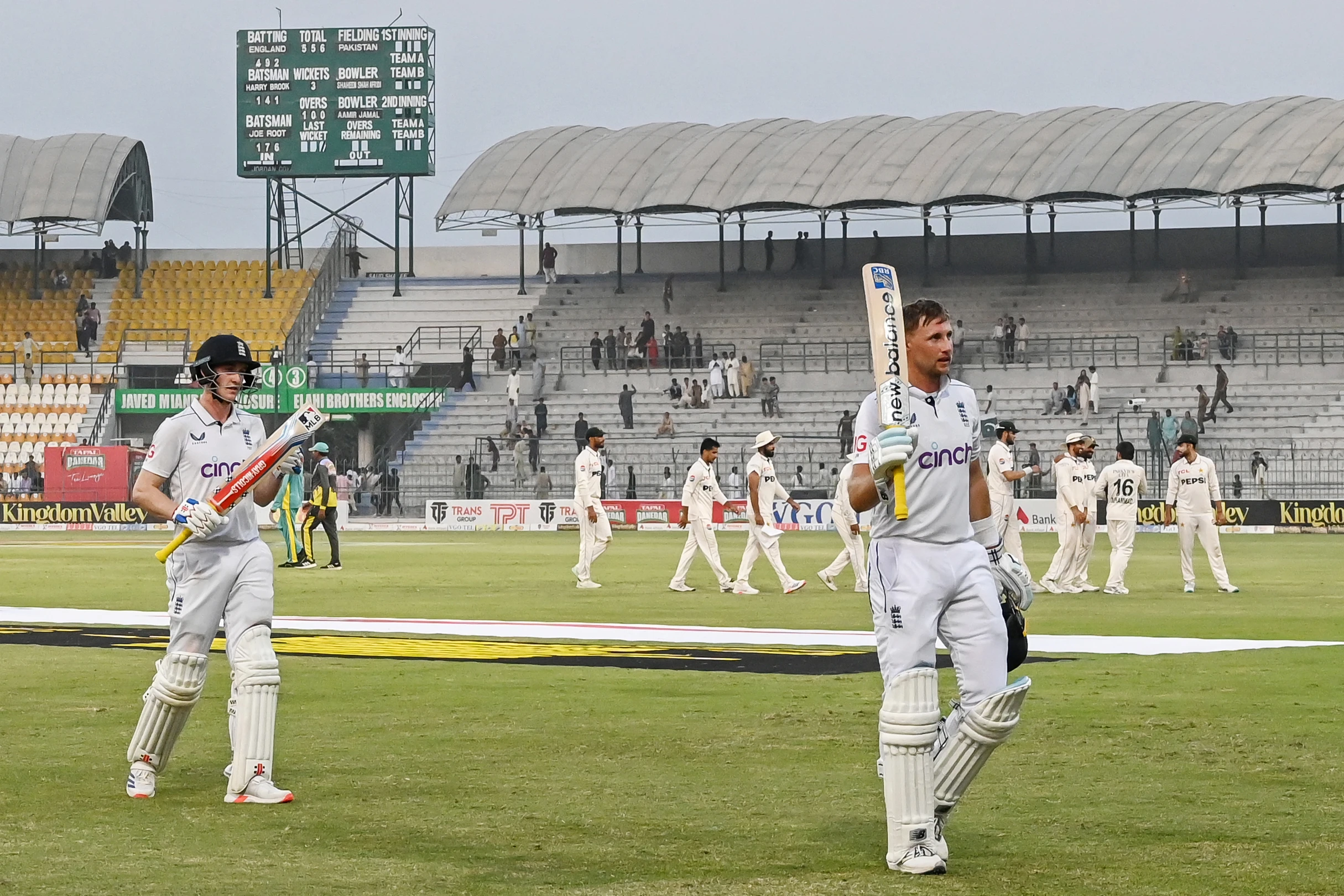 Harry Brook, Joe Root score unbeaten centuries as England punish Pakistan in Multan