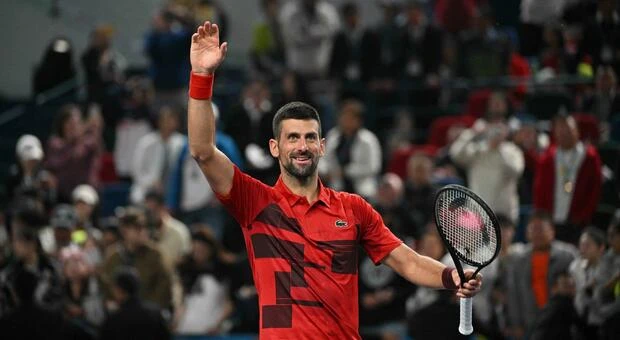 Djokovic advances to Shanghai semi-finals